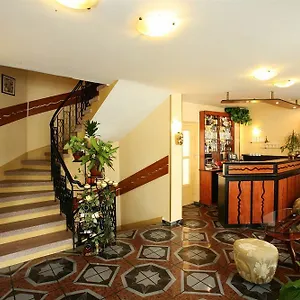 3* Otel Color